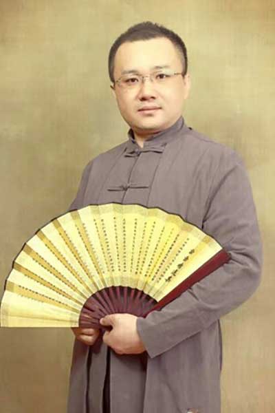 颜何老师 颜何老师