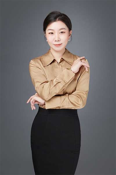 张坤(Queen)老师-商务礼仪专家 张坤(Queen)老师-商务礼仪专家