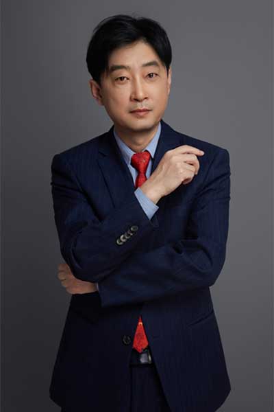 黄志强老师 黄志强老师