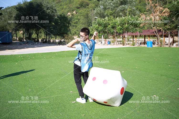 趣味运动会项目:充气筛子 趣味运动会项目:充气筛子